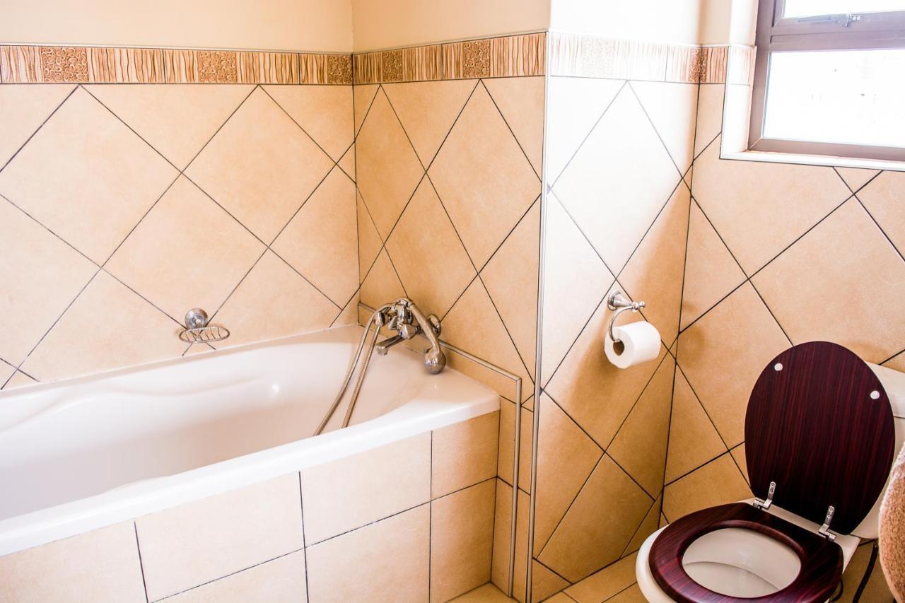 Sea View Bliss Guesthouse With Self Catering Свакопмунд Экстерьер фото