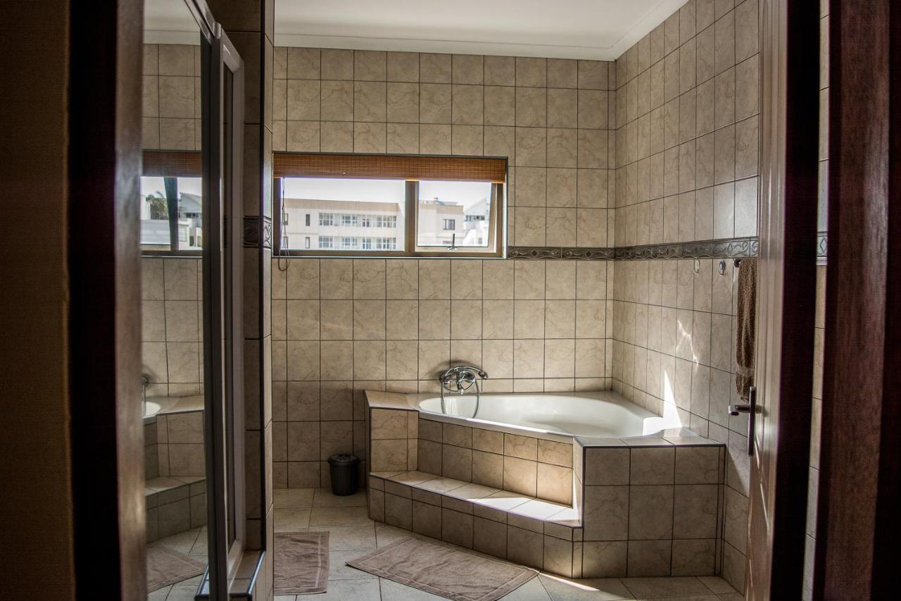 Sea View Bliss Guesthouse With Self Catering Свакопмунд Экстерьер фото